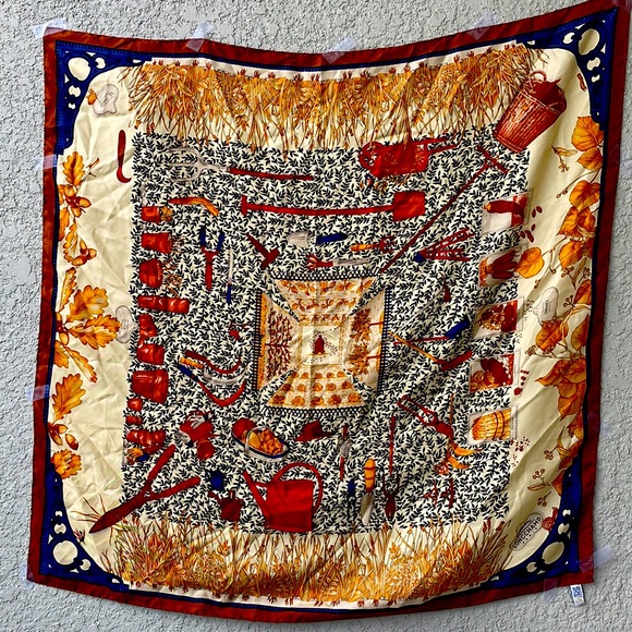 Longchamp Paris, “Le Jardin” Scarf. 100% Silk. Hand Rolled. Made in Italy. - Picture 7 of 7